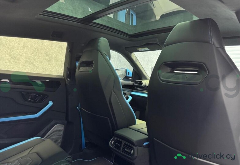 Lamborghini Urus Синий