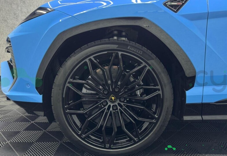 Lamborghini Urus Синий
