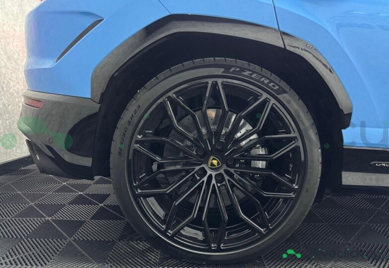 Lamborghini Urus Синий