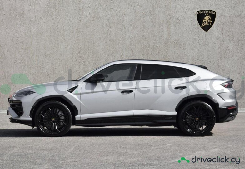 Lamborghini Urus Серый