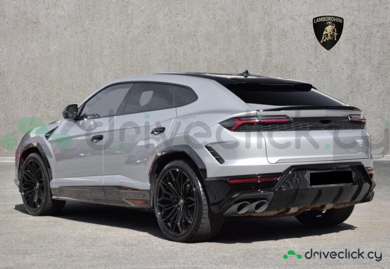 Lamborghini Urus Серый
