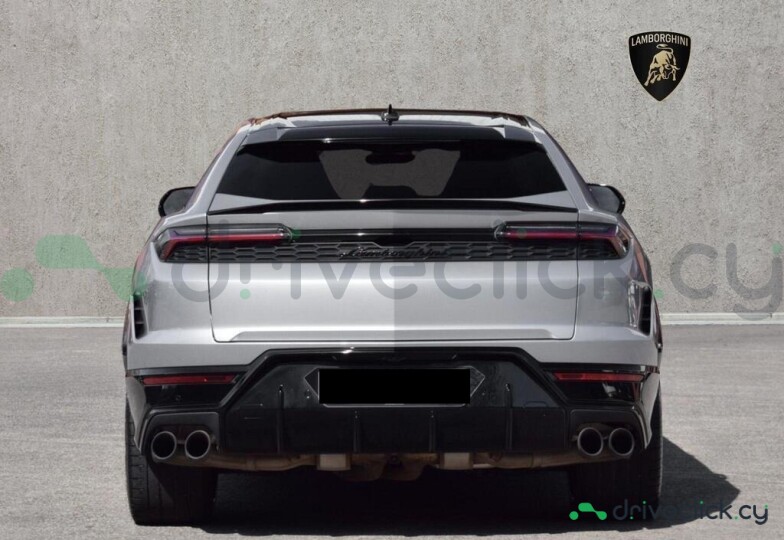 Lamborghini Urus Серый