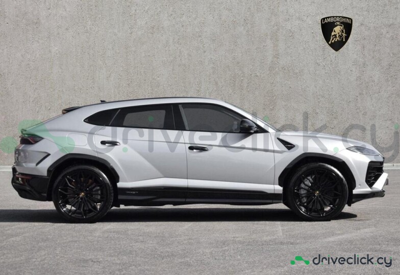 Lamborghini Urus Серый