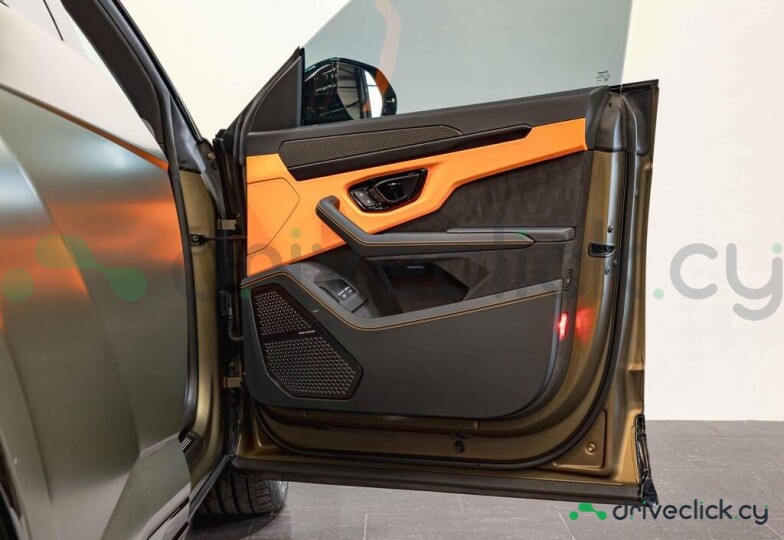 Lamborghini Urus Коричневый