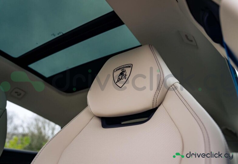 Lamborghini Urus Синий