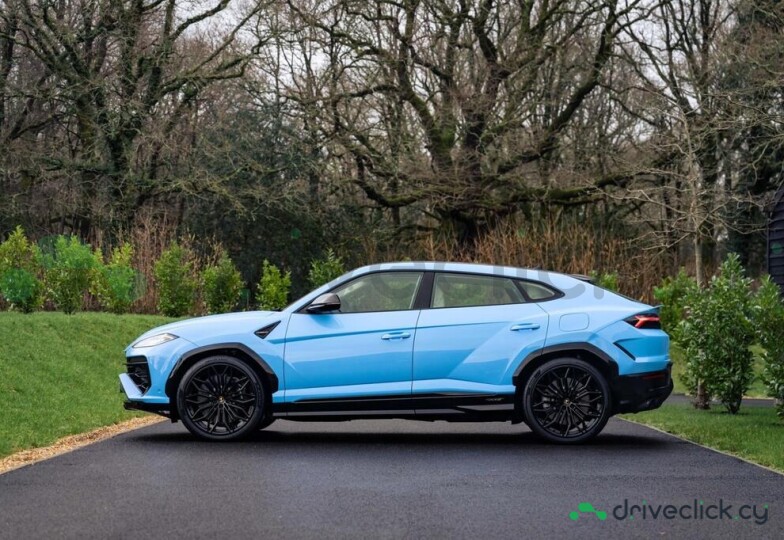 Lamborghini Urus Синий