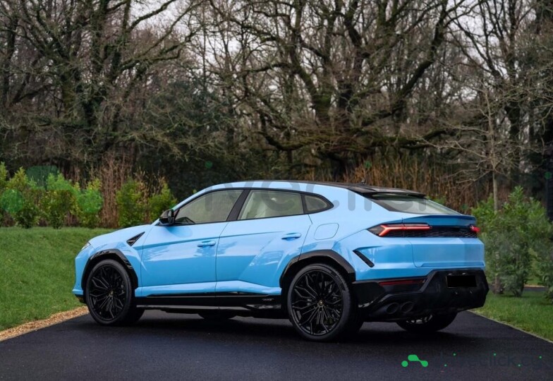 Lamborghini Urus Синий