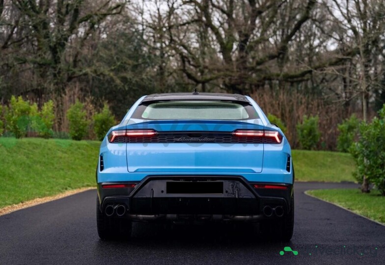 Lamborghini Urus Синий