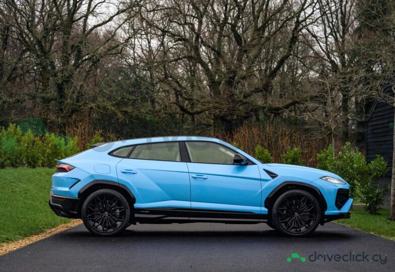 Lamborghini Urus Синий