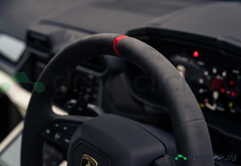 Lamborghini Urus Синий