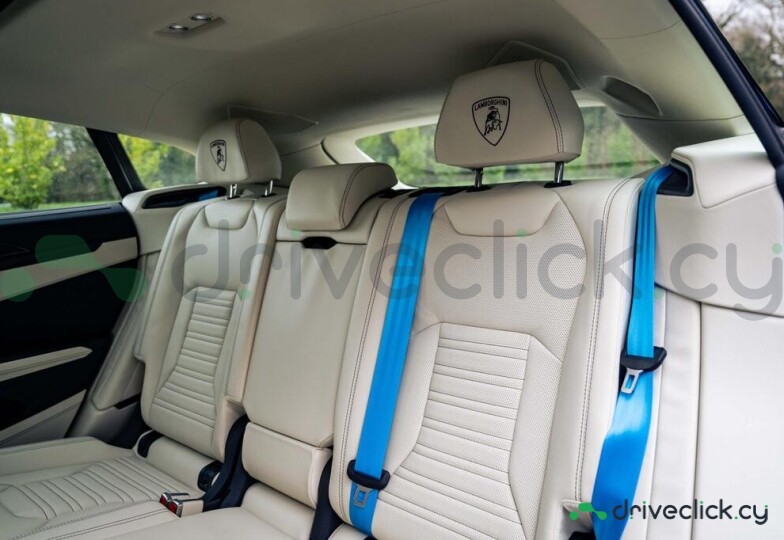 Lamborghini Urus Синий