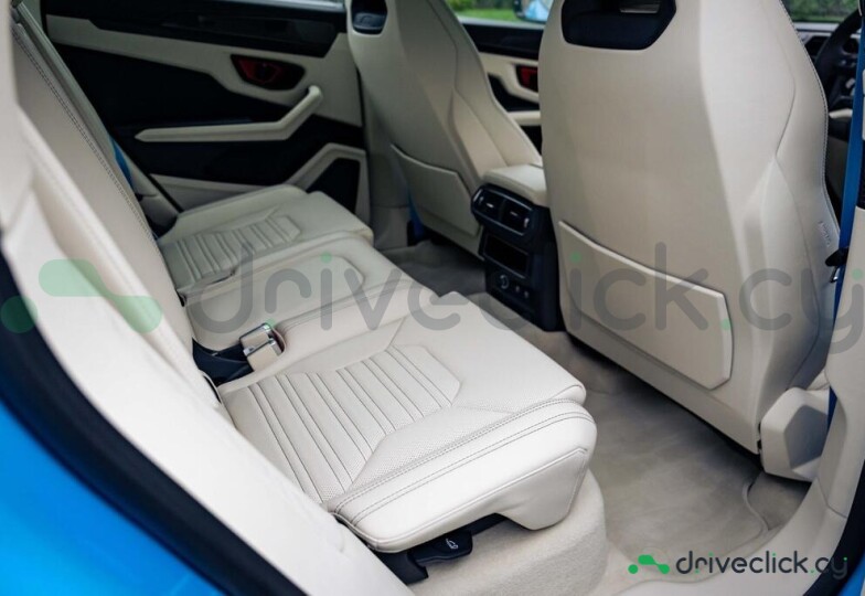 Lamborghini Urus Синий
