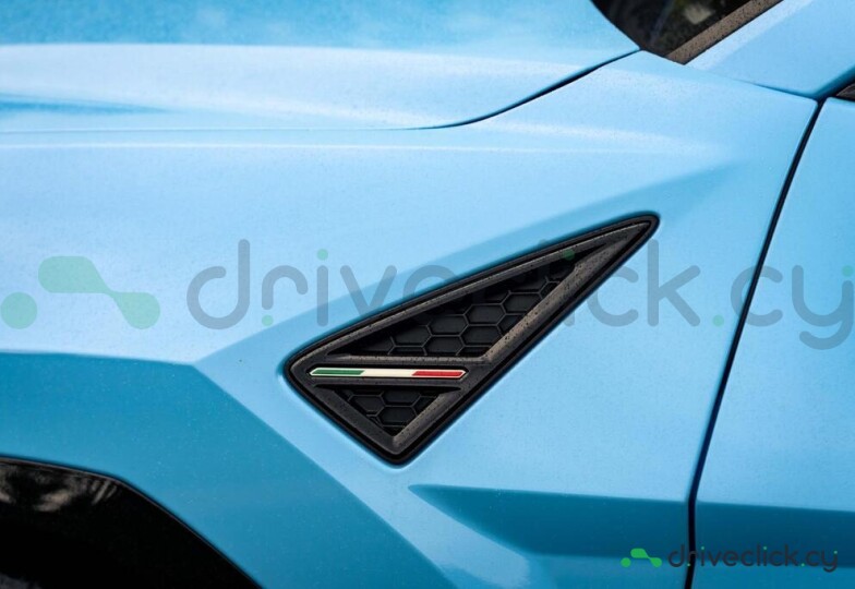 Lamborghini Urus Синий