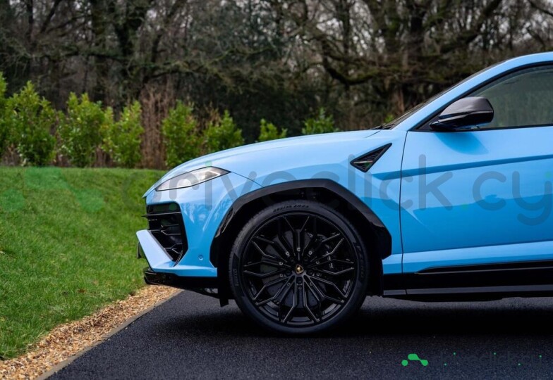 Lamborghini Urus Синий