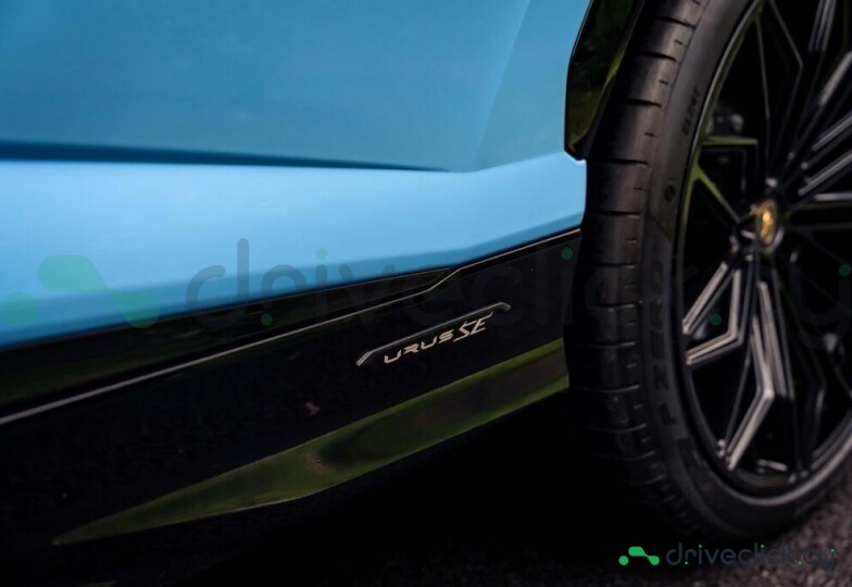 Lamborghini Urus Синий