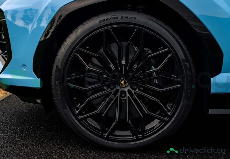 Lamborghini Urus Синий