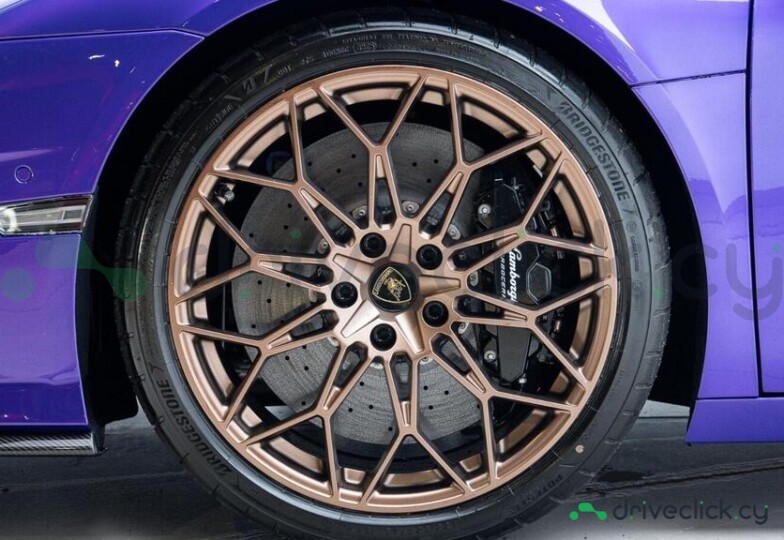 Lamborghini Temerario Purple