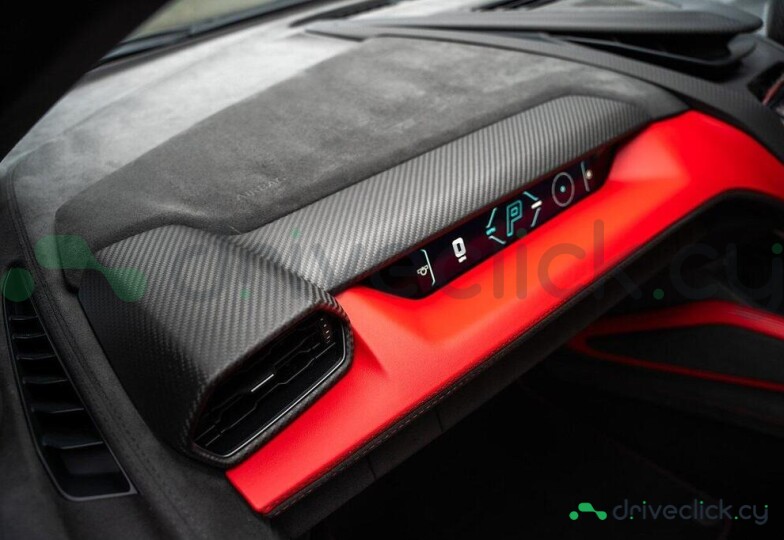 Lamborghini Revuelto Black