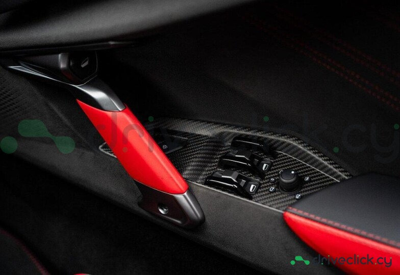 Lamborghini Revuelto Black