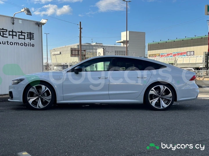 Audi A7 Белый