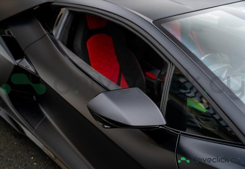 Lamborghini Revuelto Black