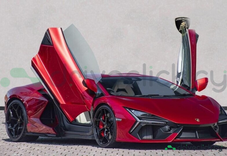 Lamborghini Revuelto Red