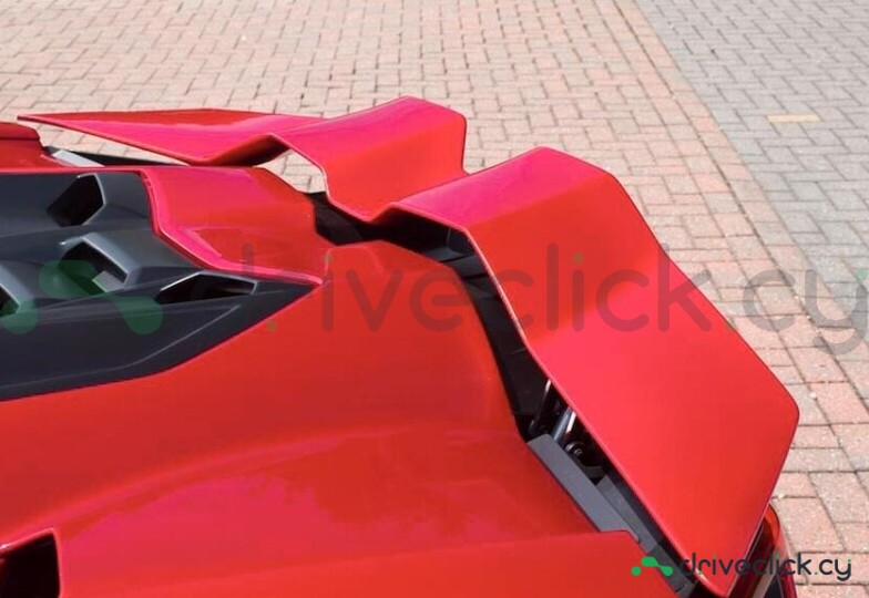 Lamborghini Revuelto Red