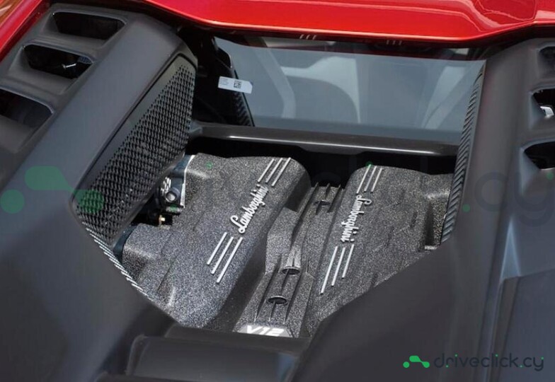 Lamborghini Revuelto Red