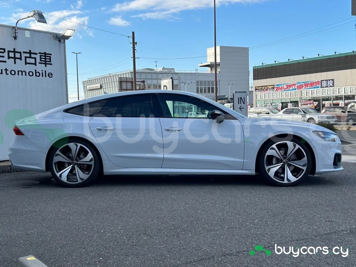 Audi A7 Белый