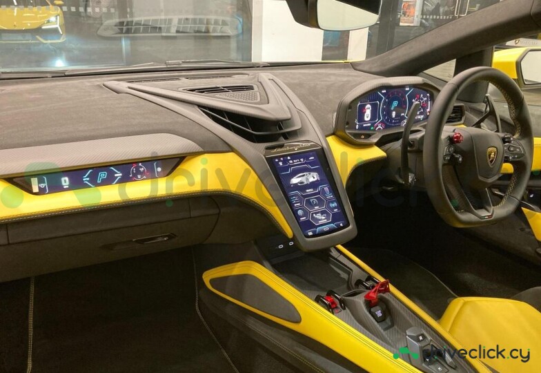 Lamborghini Revuelto Yellow