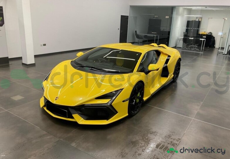 Lamborghini Revuelto Yellow