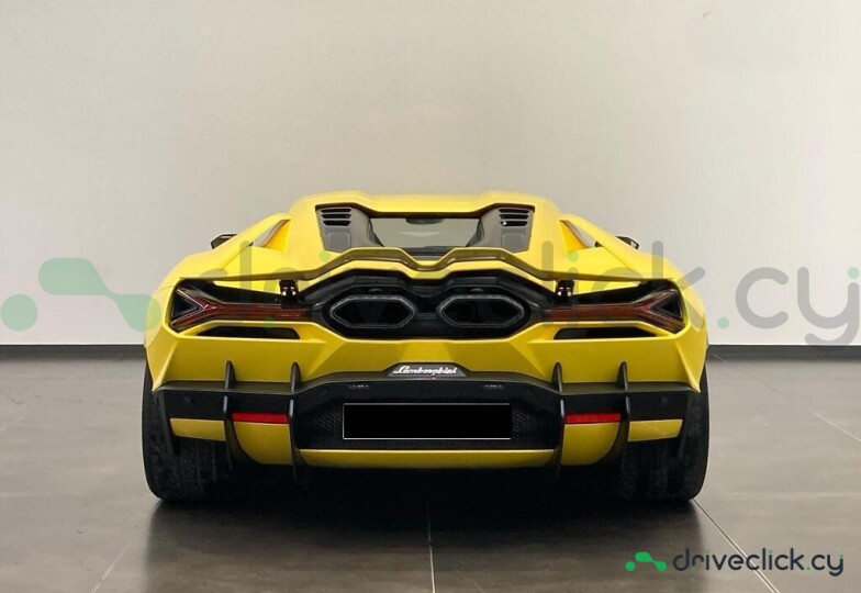 Lamborghini Revuelto Yellow