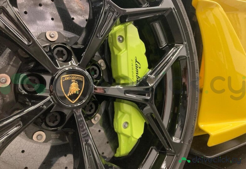 Lamborghini Revuelto Yellow