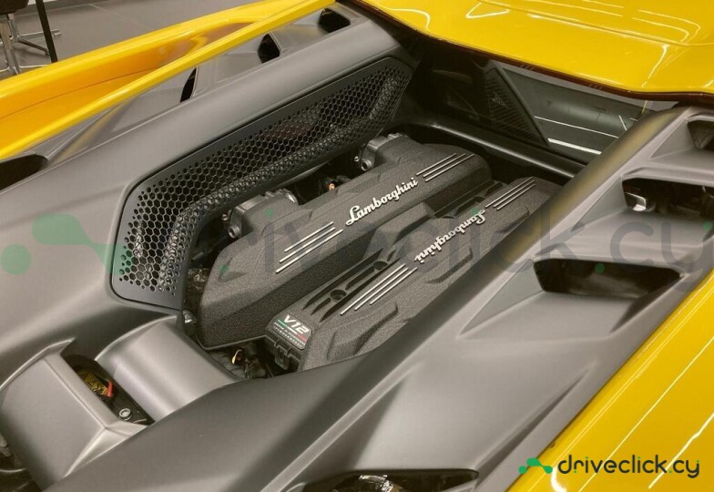 Lamborghini Revuelto Yellow