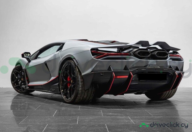 Lamborghini Revuelto Grey