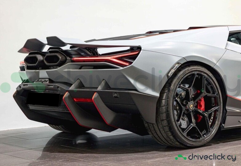 Lamborghini Revuelto Grey