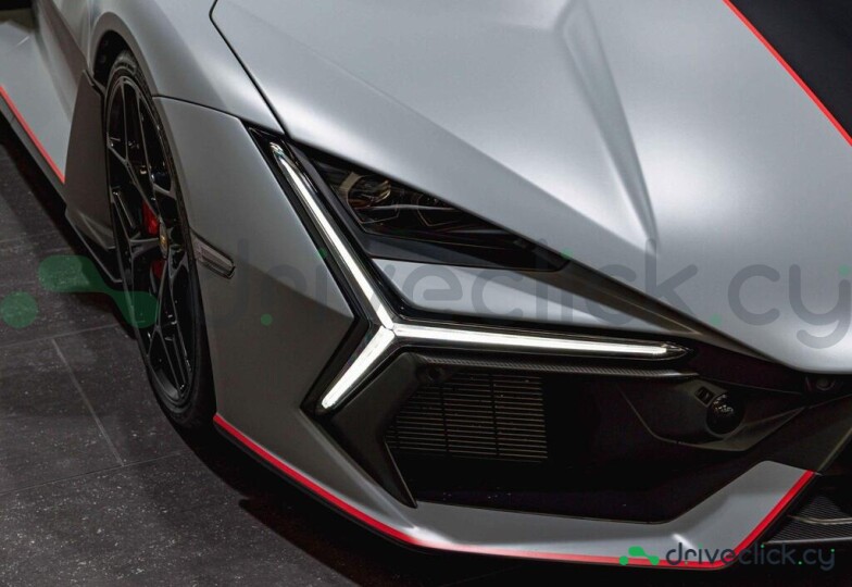 Lamborghini Revuelto Grey