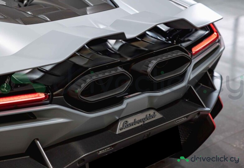 Lamborghini Revuelto Grey