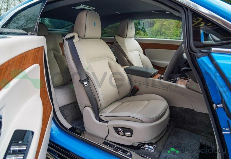 Rolls-Royce Spectre Blue