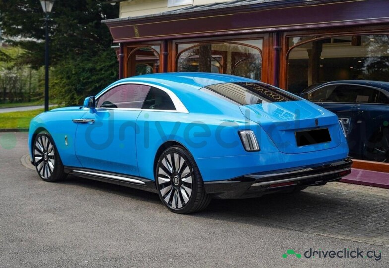 Rolls-Royce Spectre Blue