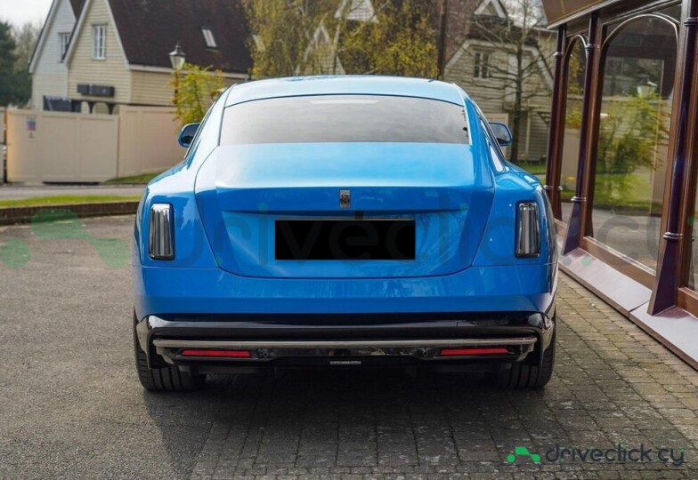 Rolls-Royce Spectre Blue