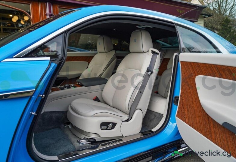 Rolls-Royce Spectre Blue