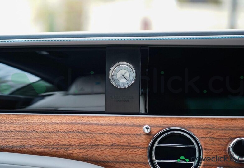 Rolls-Royce Spectre Blue