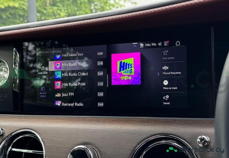 Rolls-Royce Spectre Dark red