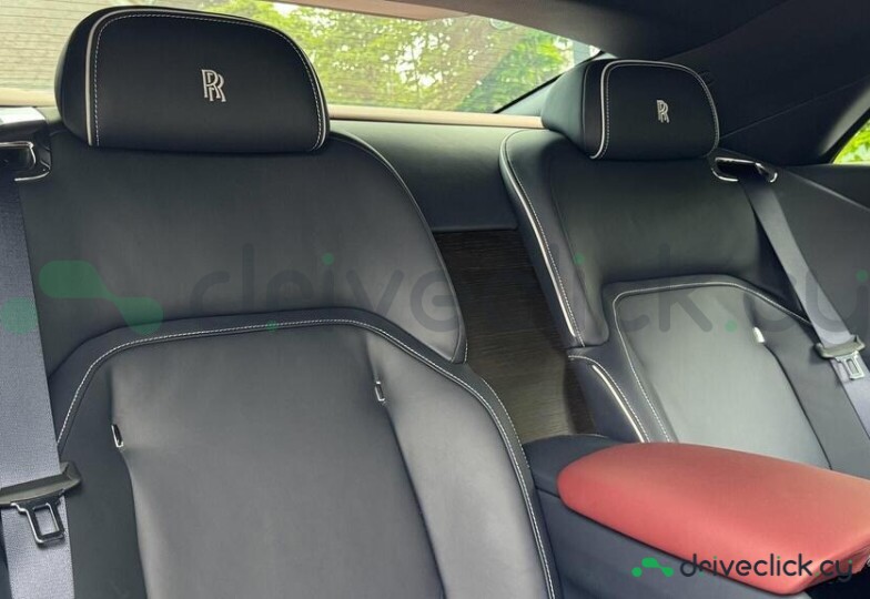 Rolls-Royce Spectre Dark red