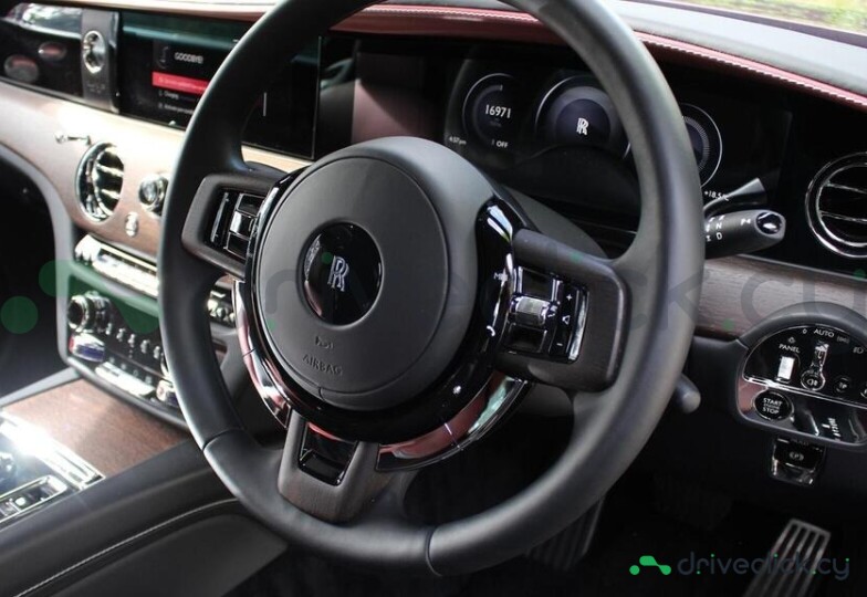 Rolls-Royce Spectre Red