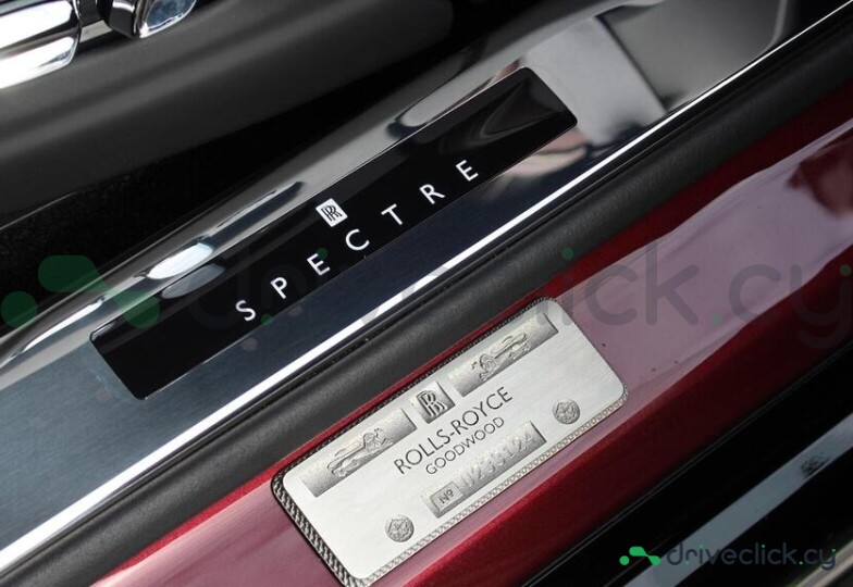 Rolls-Royce Spectre Red