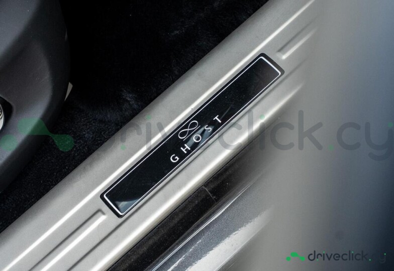 Rolls-Royce Ghost Grey