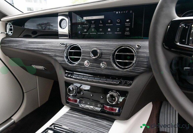 Rolls-Royce Spectre Black