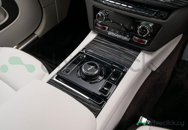 Rolls-Royce Spectre Black